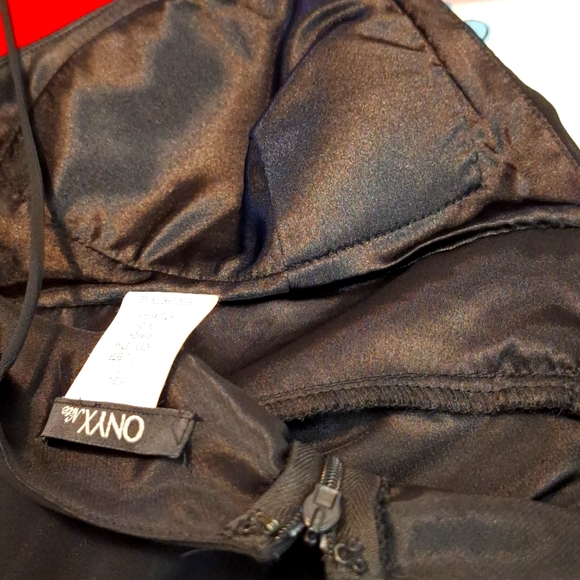 3/$20--Vintage Black Neglige, Faux Diamonds, 38C - Picture 13 of 16